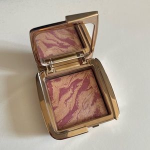 Hourglass Blush